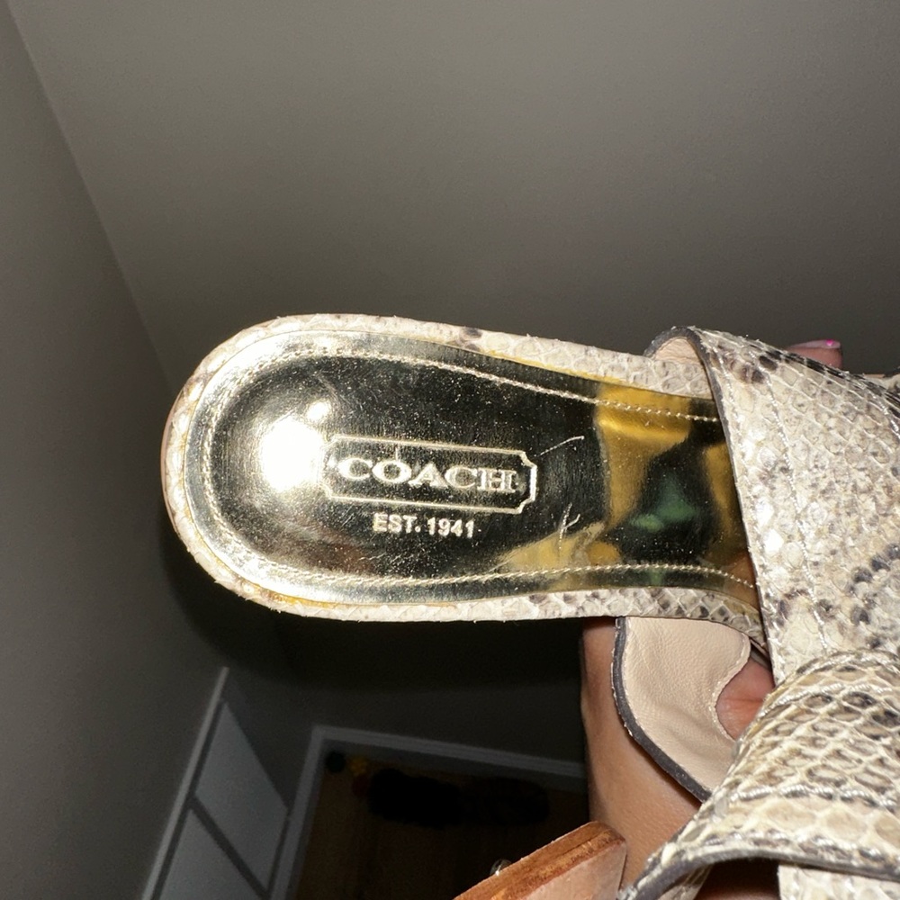 Coach heels - Picture 4 of 5